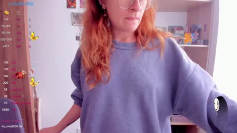 Giggles  online show from 03-12-25, 05:38