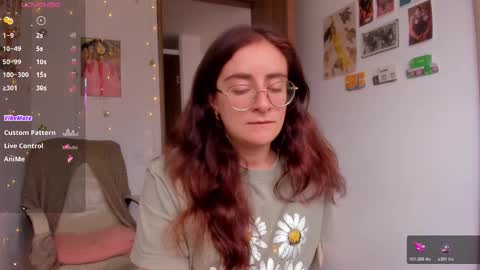 Giggles  online show from 12-03-25, 02:26