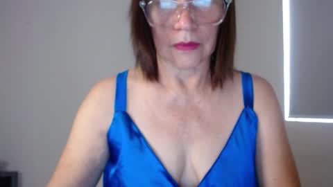 Linda Hanna online show from 11-12-25, 02:06