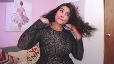 Snapshot of linda_morgan1 chatting on 03-06-25, 06:16 Maria Paula online show from 03-06-25, 06:16