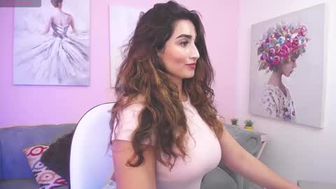 Snapshot of linda_morgan1 chatting on 10-27-25, 12:09 Maria Paula online show from 10-27-25, 12:09