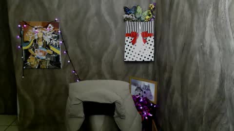 Linda online show from 11-14-25, 02:05