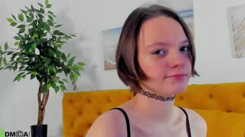 Snapshot of lindaa_bell chatting on 04-29-26, 01:21 My real name is Olivia online show from 04-29-26, 01:21
