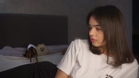 Snapshot of lindaaii chatting on 05-08-26, 01:16 Linda online show from 05-08-26, 01:16