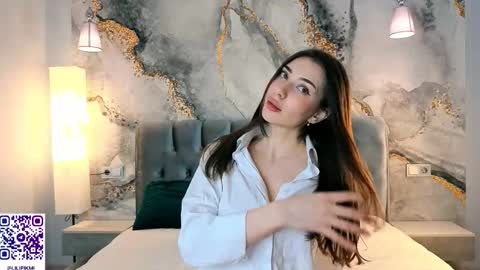 lili online show from 11-04-25, 01:59