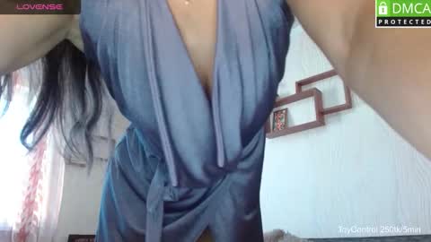 LindaErnestine online show from 09-19-25, 06:59