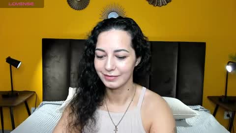 Snapshot of lindainsatiable chatting on 03-05-25, 01:31 Linda online show from 03-05-25, 01:31