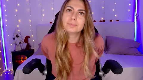 Linda  --  online show from 12-14-25, 10:14