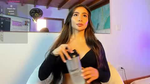 Lindsay Palmer online show from 05-17-26, 01:51