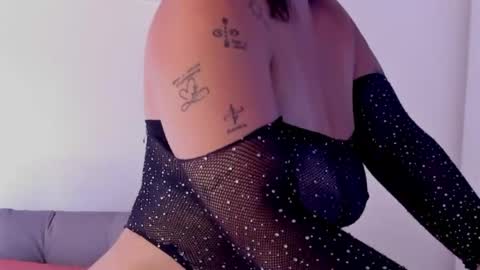 ISSABELLA online show from 05-27-26, 03:31