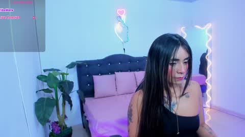 Linda  online show from 04-24-26, 04:04