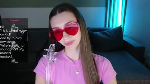 Snapshot of lindsey_mey chatting on 05-22-26, 10:37 Lindsey online show from 05-22-26, 10:37