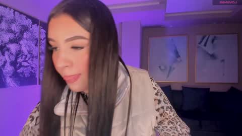 Lindsey Moss online show from 12-31-24, 04:27