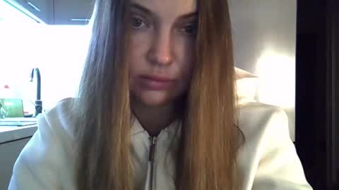 Snapshot of lindsisecret chatting on 10-15-25, 06:30 Anna online show from 10-15-25, 06:30