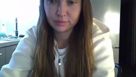 Snapshot of lindsisecret chatting on 10-16-25, 06:31 Anna online show from 10-16-25, 06:31