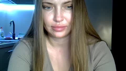 Anna online show from 06-12-26, 04:39
