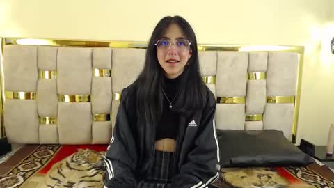 Snapshot of ling_ling24 chatting on 01-31-25, 06:02 ling ling24 online show from 01-31-25, 06:02