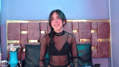 Snapshot of ling_ling24 chatting on 02-19-25, 09:06 ling ling24 online show from 02-19-25, 09:06