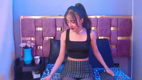 Snapshot of ling_ling24 chatting on 02-22-25, 04:07 ling ling24 online show from 02-22-25, 04:07