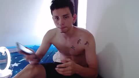 Snapshot of linger420 chatting on 10-12-25, 09:25 linger420 online show from 10-12-25, 09:25