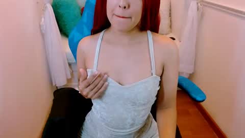 V A L E  N T I N A online show from 12-15-24, 10:04