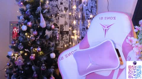 Snapshot of liniq chatting on 02-04-25, 07:44 Lina online show from 02-04-25, 07:44