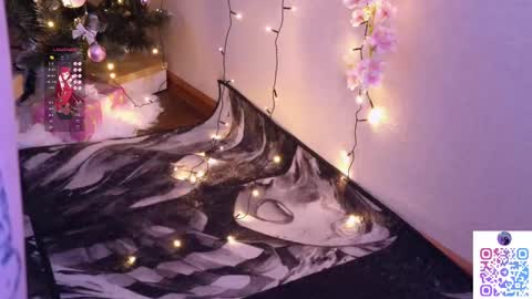 Snapshot of liniq chatting on 02-14-25, 06:29 Lina online show from 02-14-25, 06:29