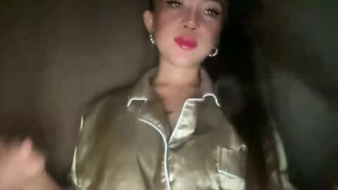 Snapshot of linkingqueens chatting on 12-15-25, 11:03 linkingqueens online show from 12-15-25, 11:03