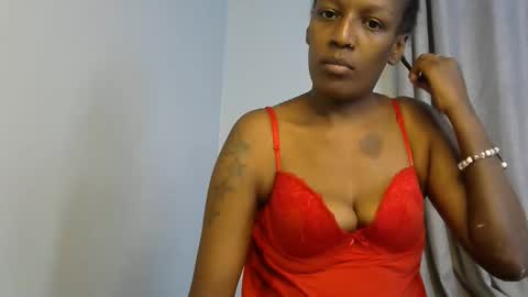 Linniecarol online show from 10-30-25, 06:41