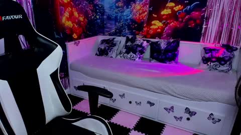 Tina online show from 05-24-26, 06:35
