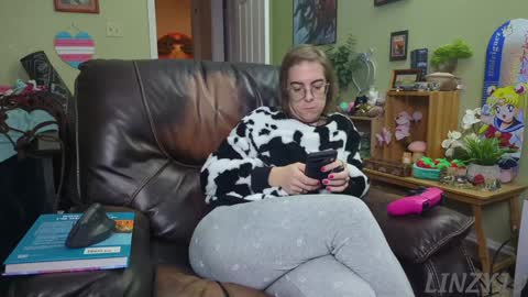 Linzy19 online show from 01-19-25, 03:50