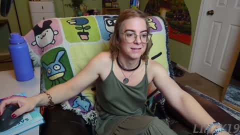 Linzy19 online show from 02-04-25, 12:29