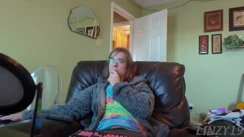 Linzy19 online show from 11-17-25, 02:34