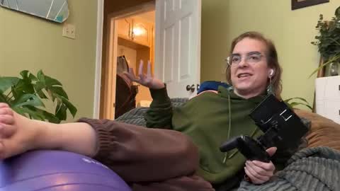 Linzy19 online show from 02-03-26, 01:04