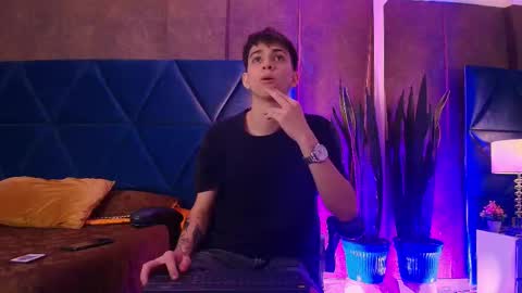 Snapshot of lionfoster chatting on 12-02-25, 08:59 LION FOSTER online show from 12-02-25, 08:59