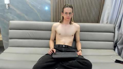 Lior evan online show from 11-30-25, 11:58