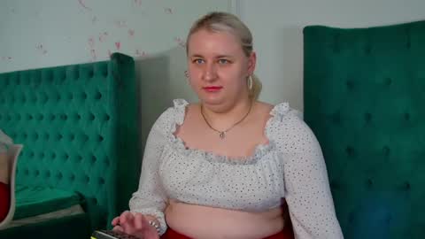 LioraArdyn online show from 04-14-26, 06:08