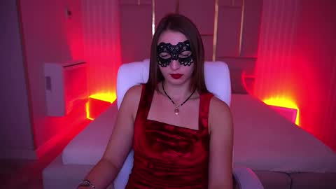 Snapshot of liorafox chatting on 10-31-25, 10:00 Lia online show from 10-31-25, 10:00