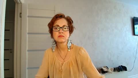 Liora Weiss online show from 04-28-26, 10:20