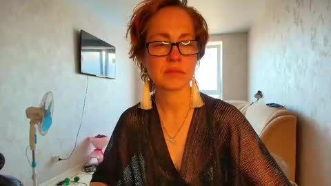 Snapshot of lioraweiss chatting on 05-29-26, 07:50 Liora Weiss online show from 05-29-26, 07:50