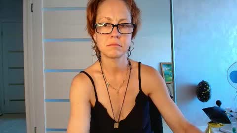 Snapshot of lioraweiss chatting on 06-12-26, 10:14 Liora Weiss online show from 06-12-26, 10:14