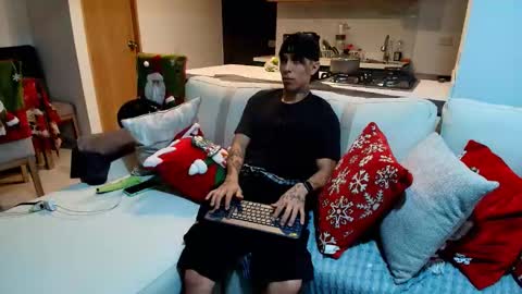 Lior Vante online show from 12-18-25, 03:12