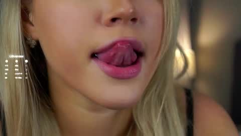 Amelia online show from 03-05-25, 01:10