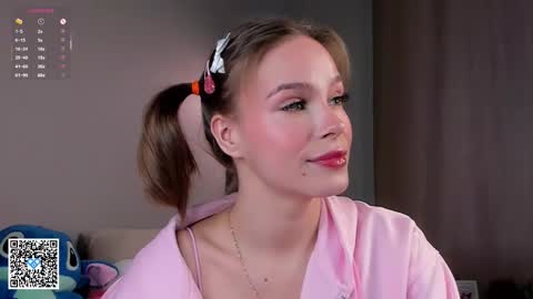 Lina online show from 10-10-25, 01:26