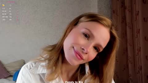 Lina online show from 12-22-25, 01:13