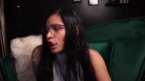 Snapshot of lireesa chatting on 03-03-25, 03:52 Lire online show from 03-03-25, 03:52