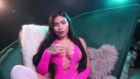 Snapshot of lireesa chatting on 10-16-25, 03:40 Lire online show from 10-16-25, 03:40