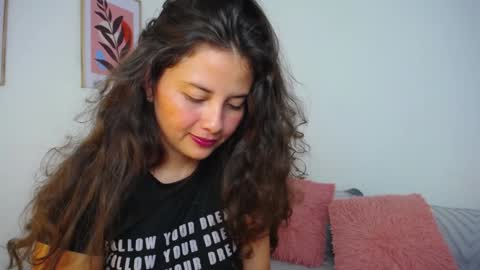 Lily see u on december 2 online show from 01-19-25, 12:49