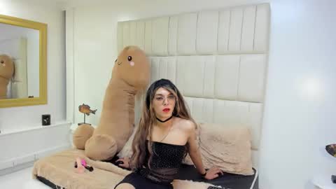 Lis  online show from 12-21-25, 06:26