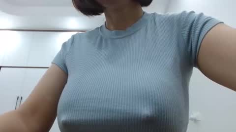 Snapshot of lisa_1011 chatting on 02-17-26, 10:27 lisa_1011 online show from 02-17-26, 10:27